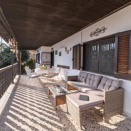 Philippopolis - Elegant & Spacious Retreat *