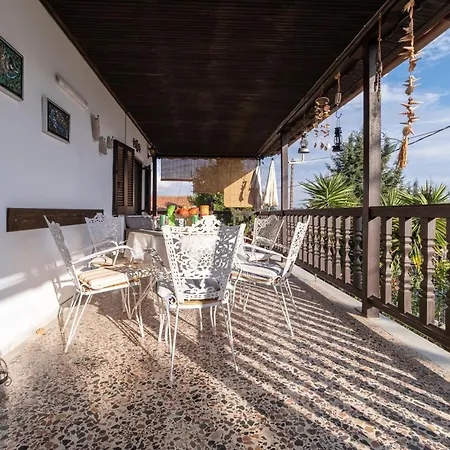 فيلة Philippopolis - Elegant & Spacious Retreat