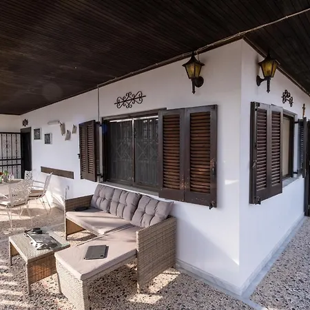 Villa Philippopolis - Elegant & Spacious Retreat *