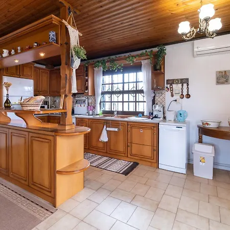 Philippopolis - Elegant & Spacious Retreat Vilă