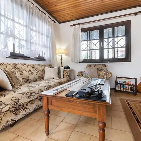 Philippopolis - Elegant & Spacious Retreat Nea Kallikrateia