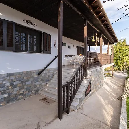 Philippopolis - Elegant & Spacious Retreat וילה