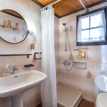 Philippopolis - Elegant & Spacious Retreat *