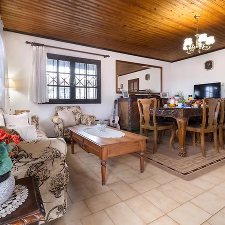 Philippopolis - Elegant & Spacious Retreat * Nea Kallikrateia