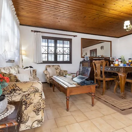 וילה Philippopolis - Elegant & Spacious Retreat